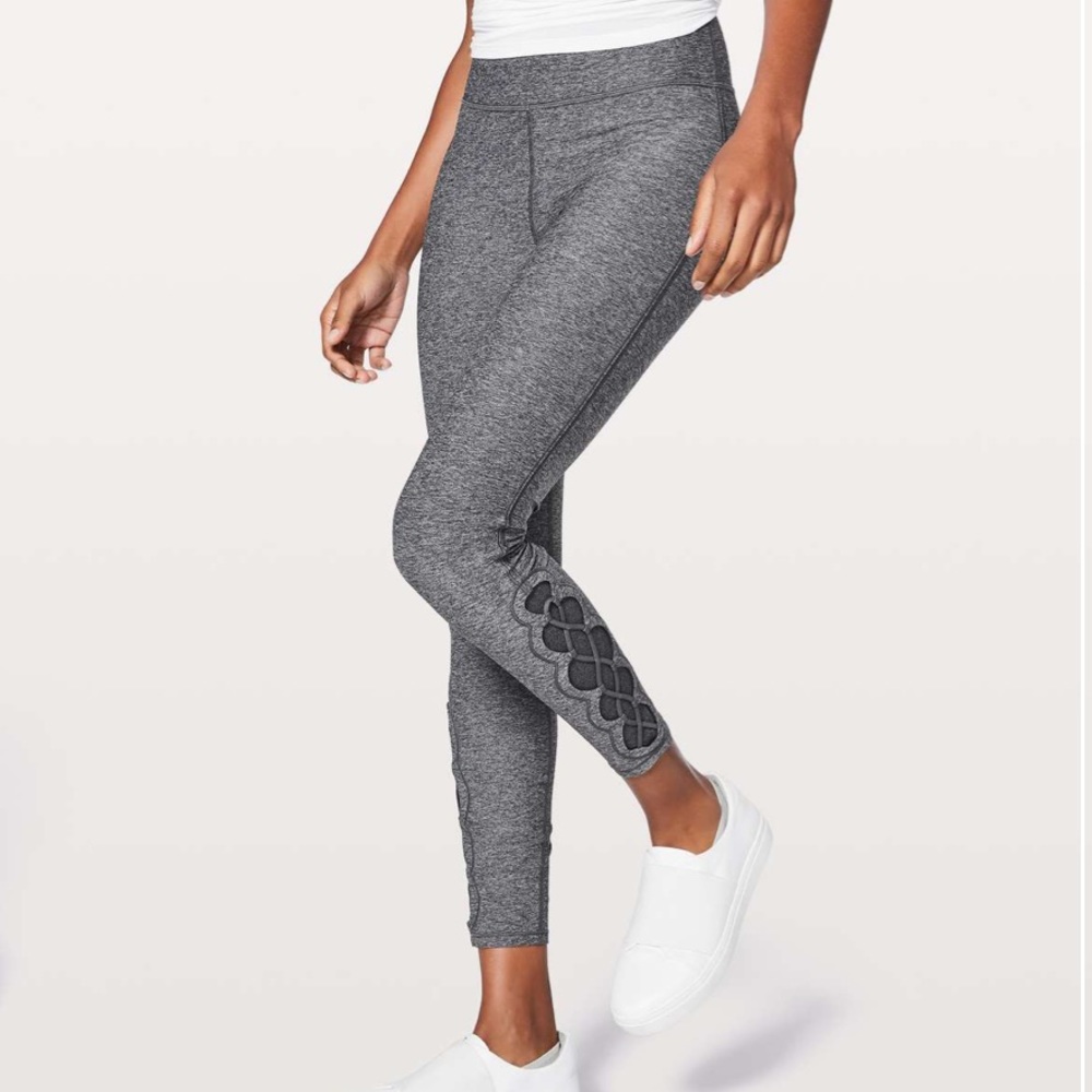 Lululemon Tied To It 7/8 Tight